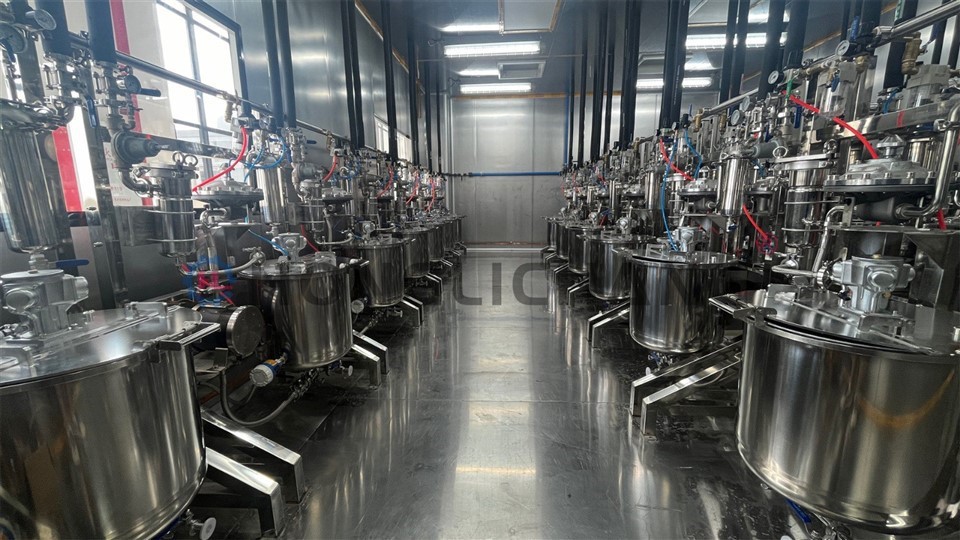 Sistema automaticu di mischju di pittura 2K