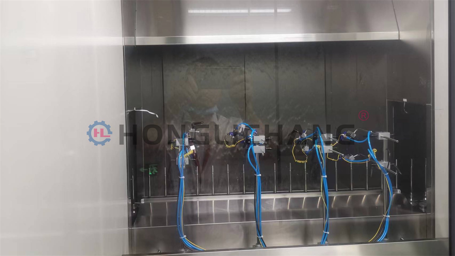 Linea di rivestimentu UV